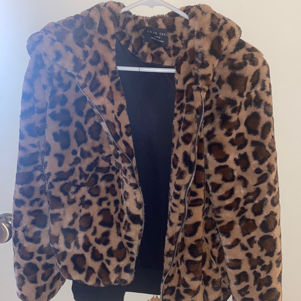 NWB: cropped fuzzy cheetah jacket